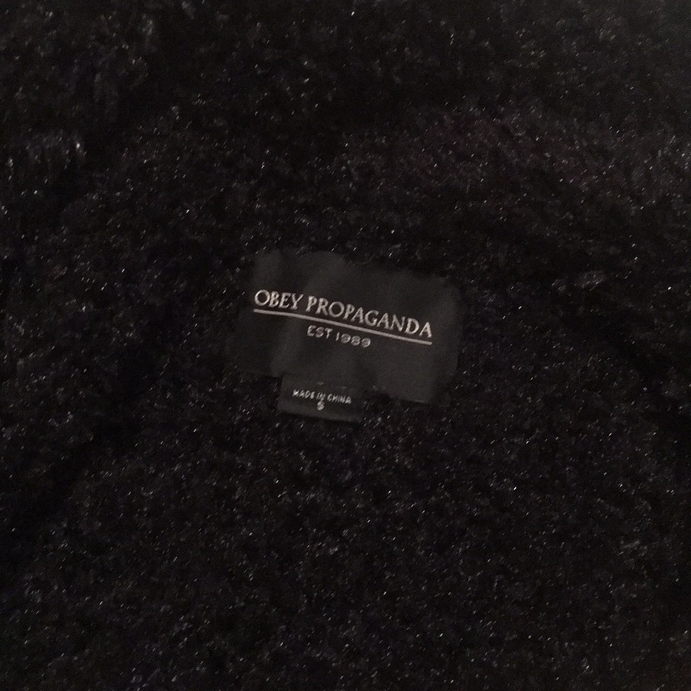 Black faux fur vest - Picture 3 of 4